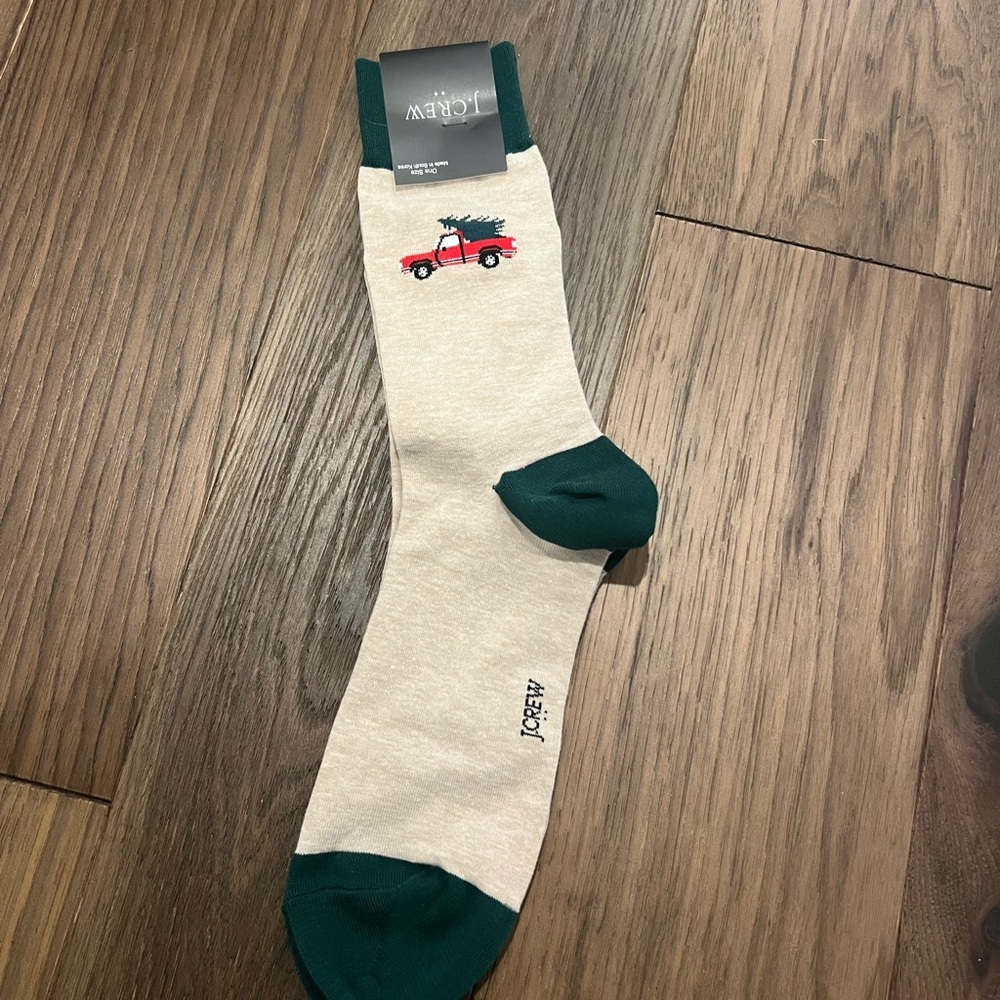 J.Crew Men’s Christmas Red Truck Tree Socks One Size NWT